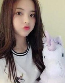 小巧🐥伸女生🍑🍑里姿势官方版：体验新颖的视觉感受